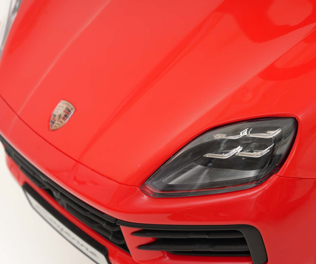 MILLY MALLY 6934 Pojazd z rączką Porsche Cayenne Red